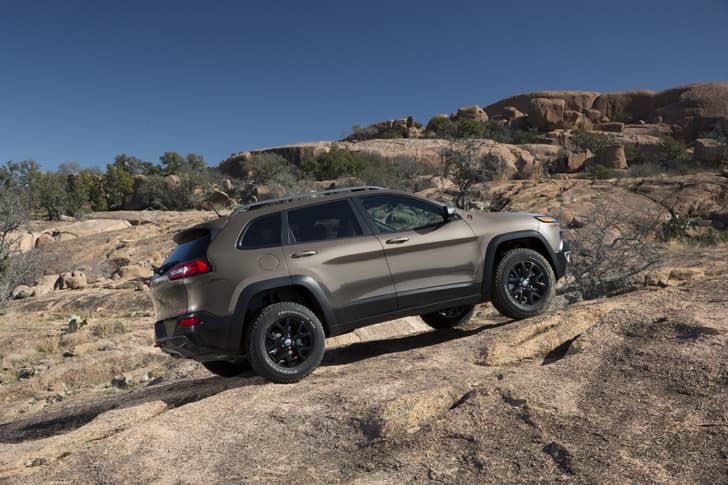 New Jeep Cherokee photo gallery